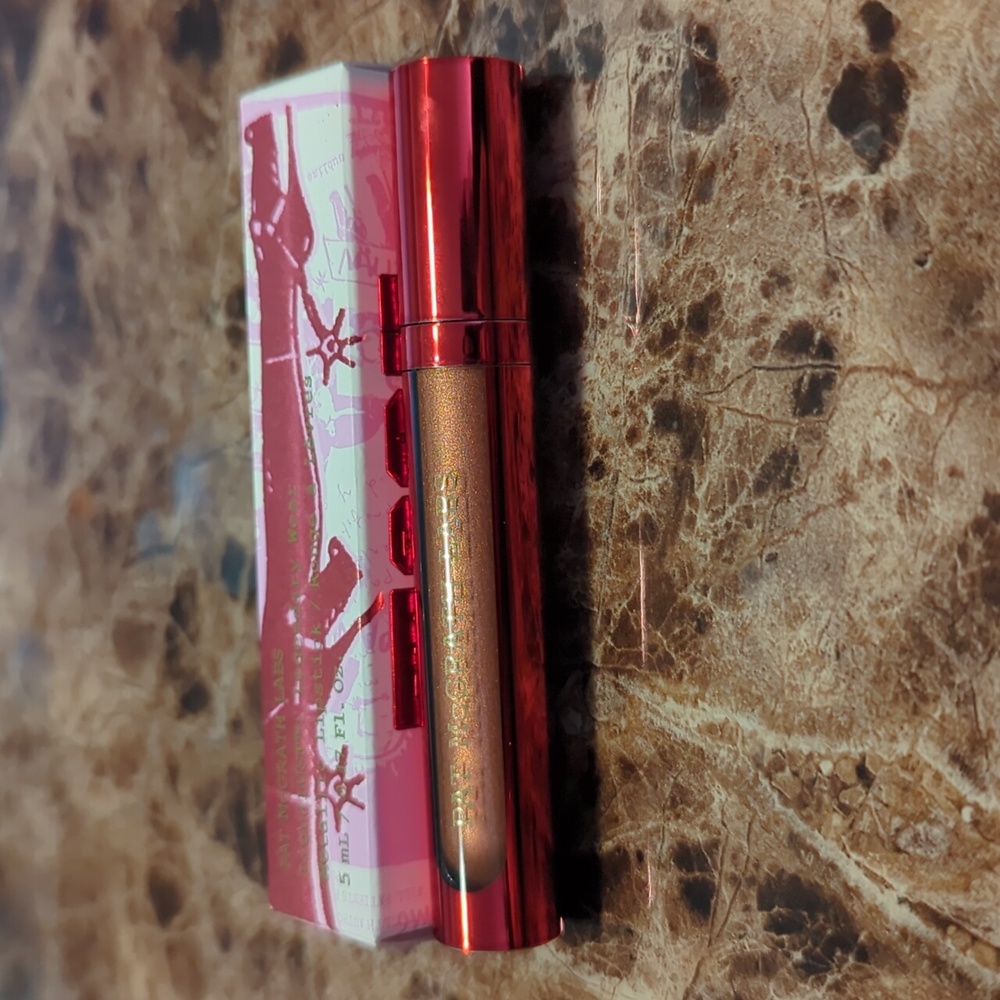 Pat McGrath Liquilust Liquid lipstick Metallic in Nude awakening